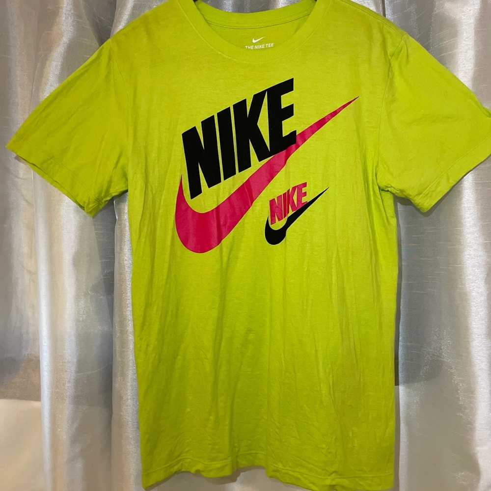 Nike Neon Green/Hot Pink Print Short Sleeve Shirt